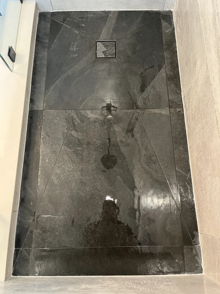 Envelope cut shower